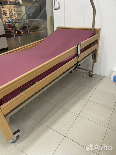 Медицинская кровать для лежачих больных