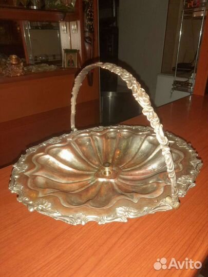 Ваза металлическая