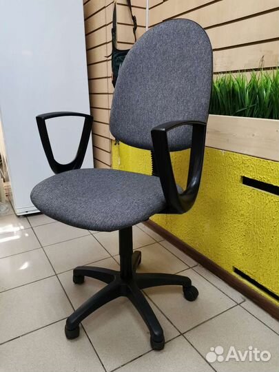 Компьютерное кресло для работы, учебы