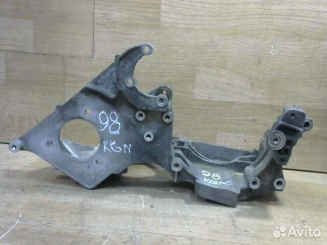 Кронштейн генератора Volkswagen Golf 4 038903143H