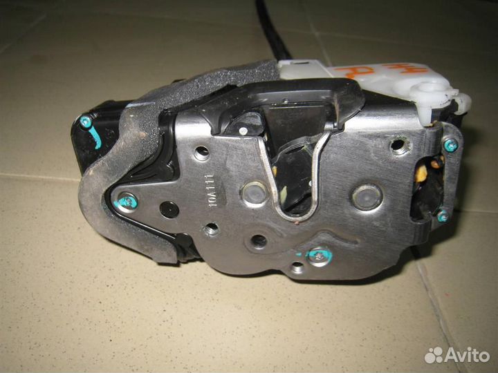 Замок двери передней левой Chevrolet Cruze J300 2