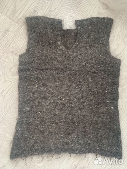Жилетка вязаная ручная работа