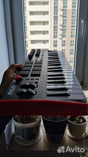 Миди-клавиатура Akai Pro MPK Mini Plus