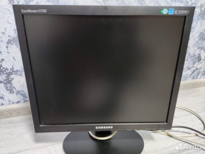 Монитор Samsung