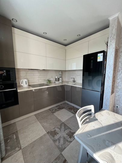 2-к. квартира, 63,4 м², 16/17 эт.