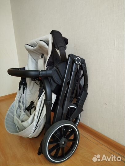 Всесезонная коляска с реверсивным блоком Keka Lafe