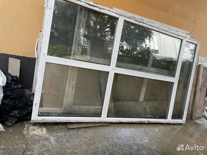 Окна и дверь