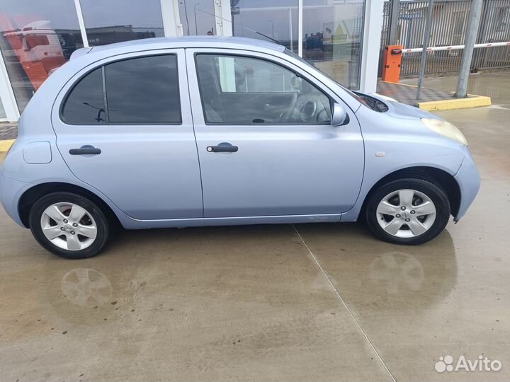 Nissan March 1.2 AT, 2002, 200 000 км