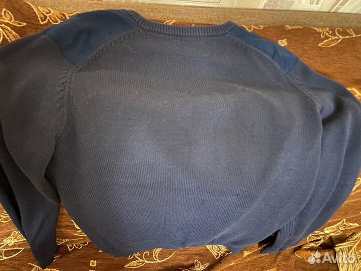 Мужской свитер без воротника