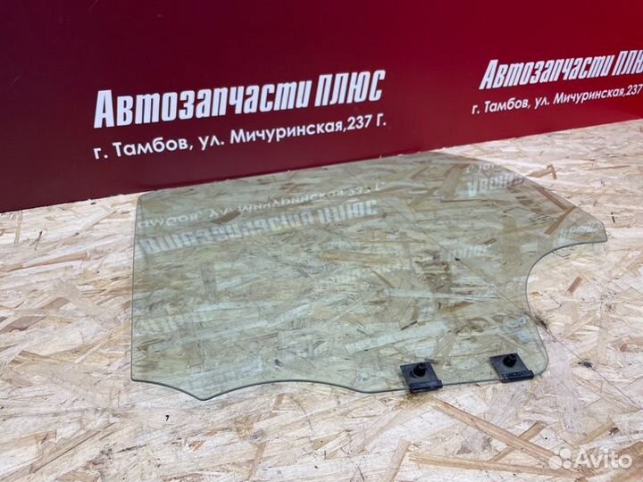 Стекло двери заднее левое Renault Duster