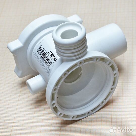 Корпус помпы Indesit с вставкой в фильтр, код C000