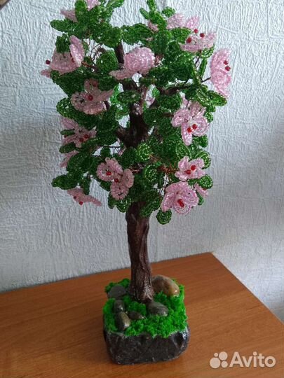 Дерево из бисера