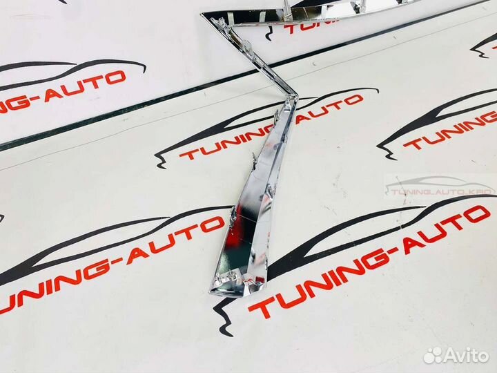 Молдинг решетки радиатора Lexus RX350 A8601