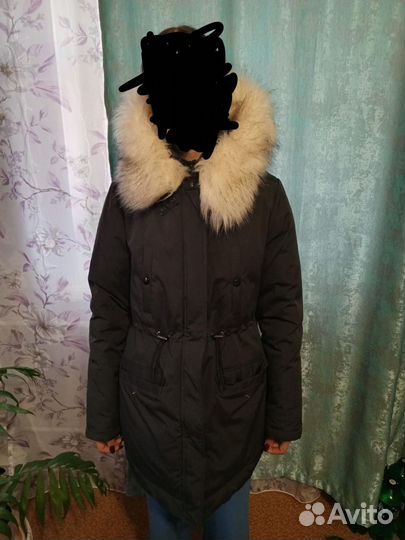 Продаётся зимняя куртка. Очень удобная