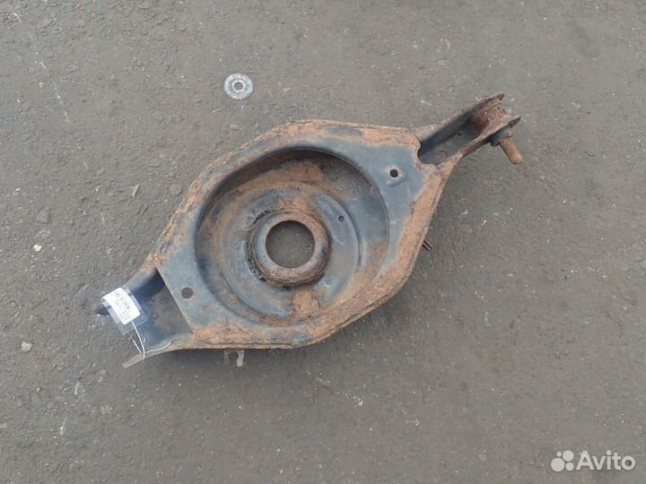 Рычаг подвески Nissan Armada, 2005