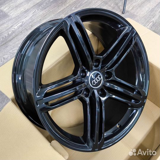 Новые диски R20 S-Line на Volkswagen Touareg 1 / 2