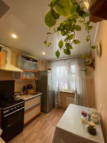 3-к. квартира, 65 м², 4/10 эт.