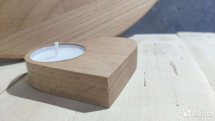 Разделочная доска и подсвечник в виде сердца