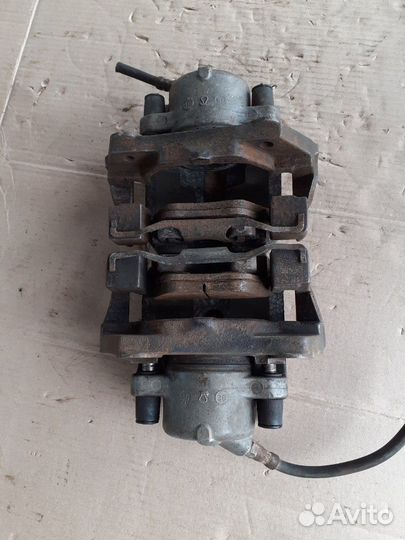 Суппорт передний правый бмв E39 95-03г.в