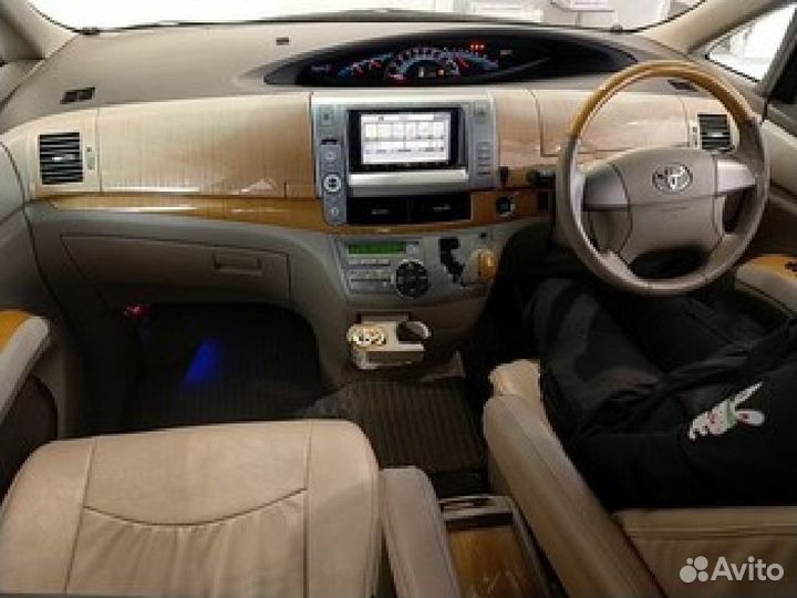 Тросик капота на Toyota Estima ACR50W