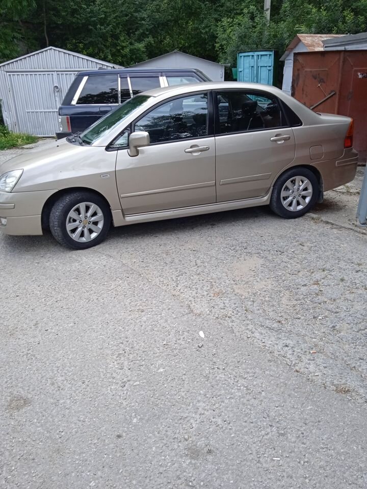 Suzuki Liana: фото из отзыва