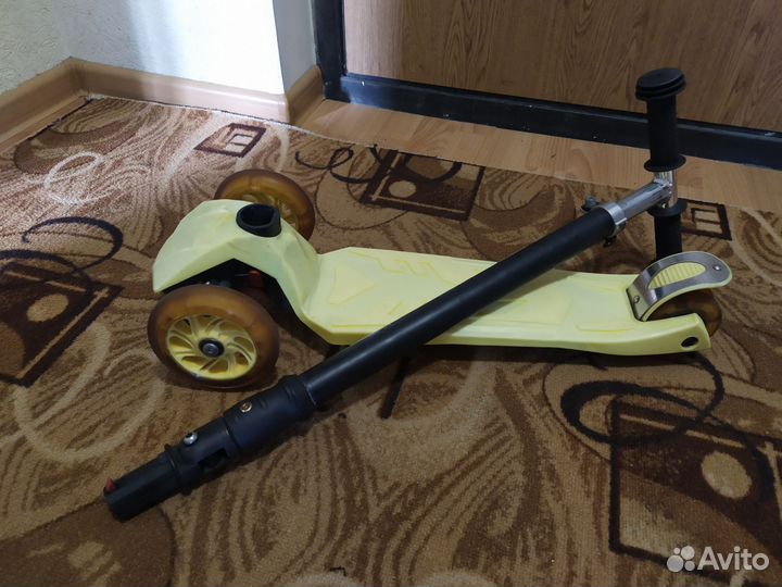 Самокат детский Triumf Active Maxi Flash 3-8 лет