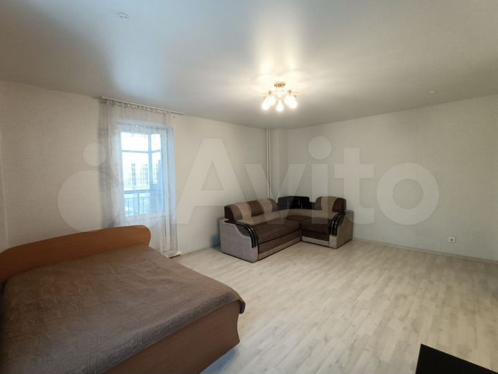 2-к. квартира, 76 м², 8/23 эт.