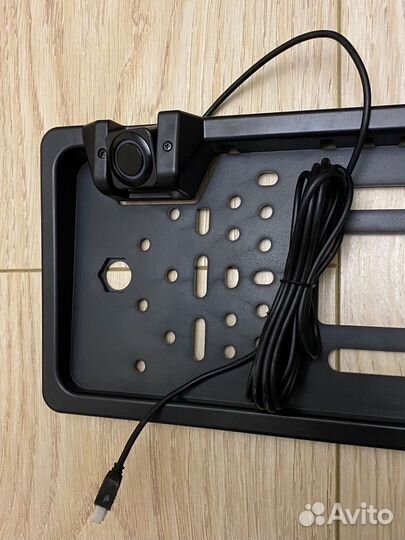 Номерная рамка с камерой