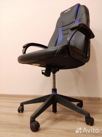 Компьютерное кресло