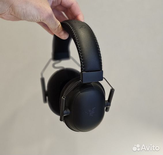 Беспроводные наушники Razer Blackshark V2 Pro