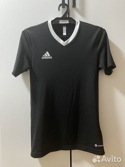 Футболка adidas