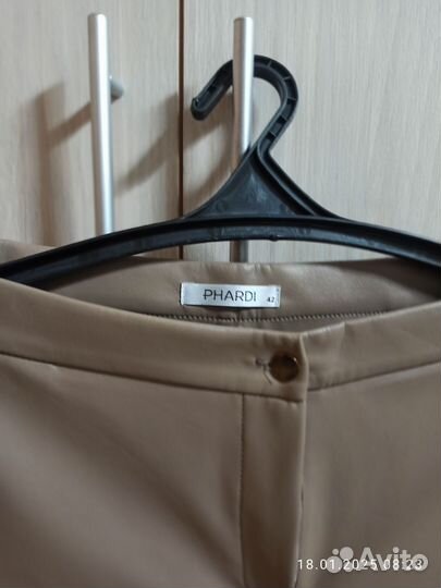 Костюм женский брючный,турция