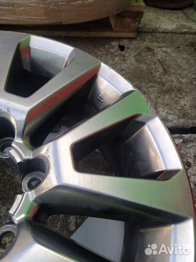 Диск литой r18 Toyota land cruiser 150