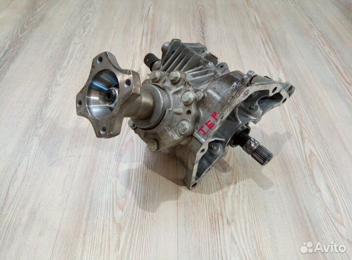 Раздатка коробка раздаточная Nissan terrano D10