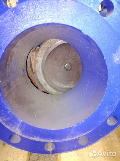 Продам задвижку стальную 250/25