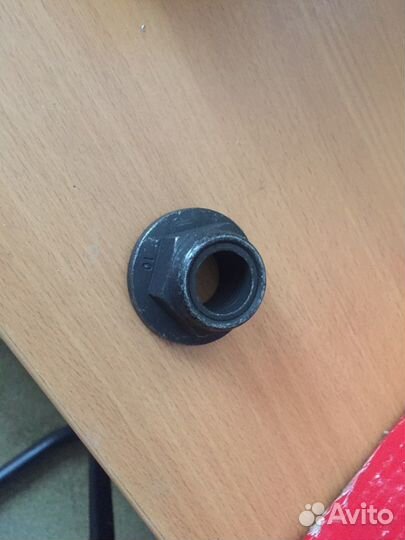 Ступица задняя с подшипником Ford Tranzit 2008 год