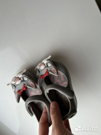 Сандалии для девочки