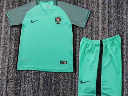 Ретро детская форма Португалия 2016, Москва