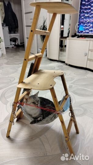 Когтеточка для кошек высокая с игровым комплексом