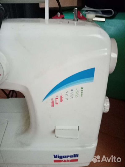Швейная машинка Vigorelli