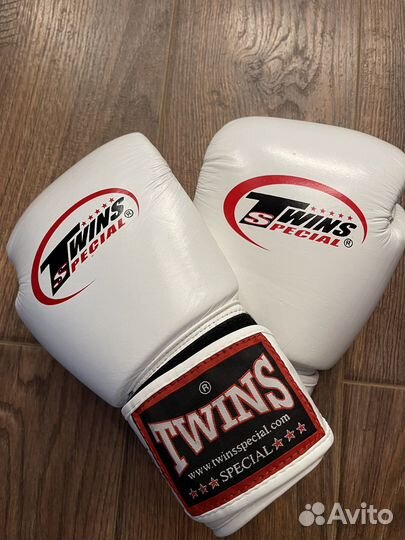 Новые кожаные Боксеркие перЧатки twins 10,12,14,16