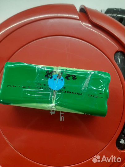 Робот пылесос Taurus striker