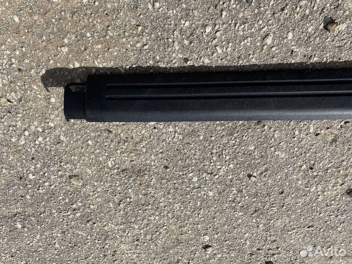 Накладка порога правая VW New Beetle A4