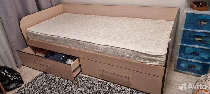 Детская кровать с матрасом бу