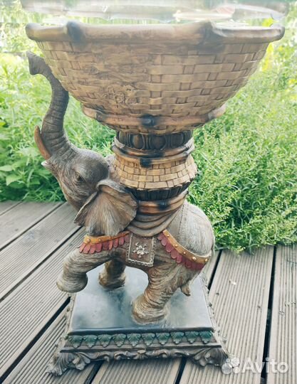 Журнальный, кофейный, цветочный столик со слоном