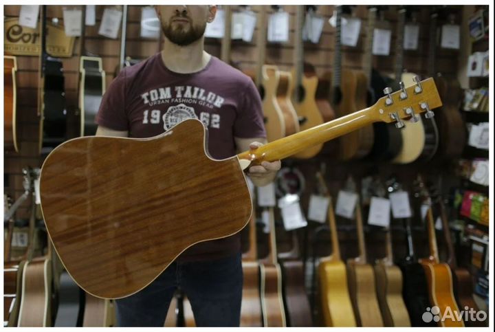 Электроакустическая гитара с подключением (Новая)