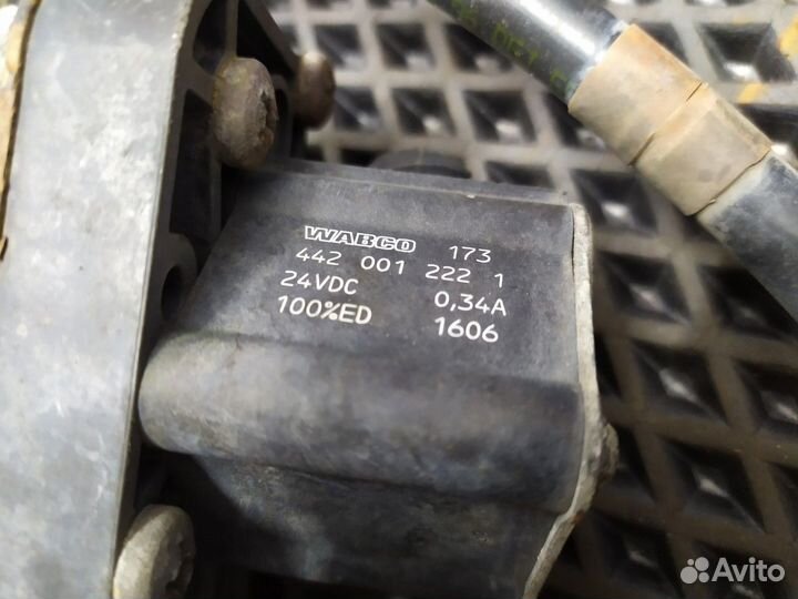 Кран уровня пола главный