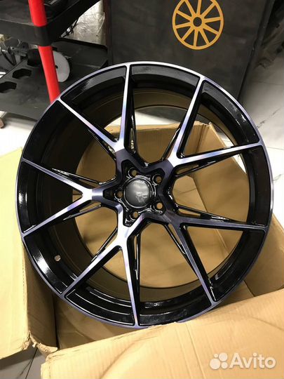 Новые диски R22 на Genesis, Infinity, Lexus Toyota