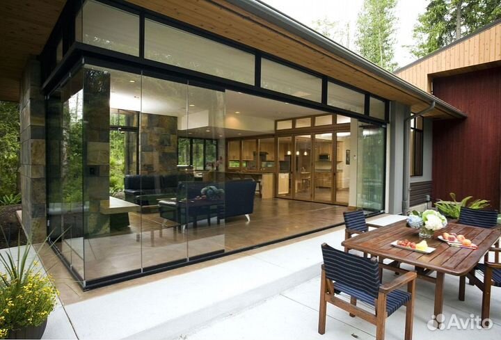 Безрамное панорамное остекление террас