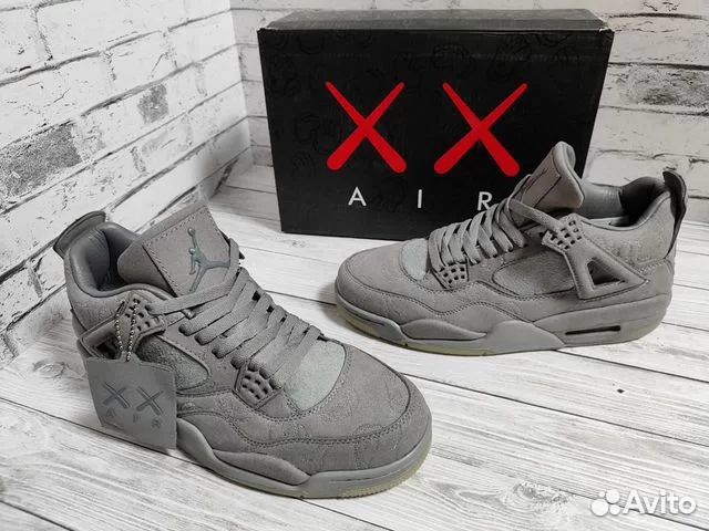 Nike Air Jordan 4 Retro Kaws